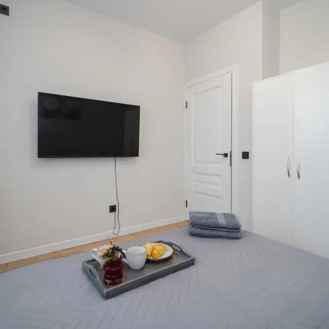 Real photos of MYSTERIOUS BENJAMIN 2k Suite Apartment on 87 Ivan Belichenko Street