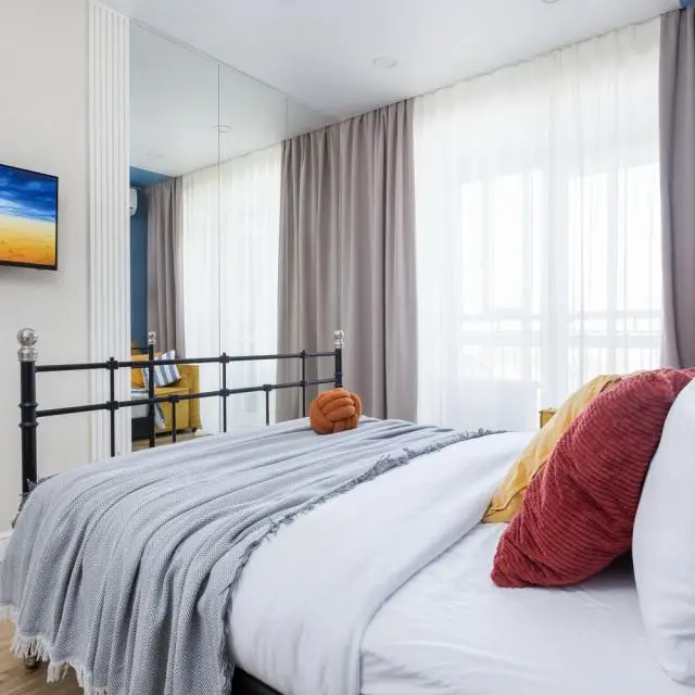 Real photos of 1-room apartment in a NEW comfort-class building with a ROOF on the loggia | Ostrovsky residential complex