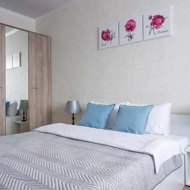 Real photos of Apartments on 270 Kommunarov Street