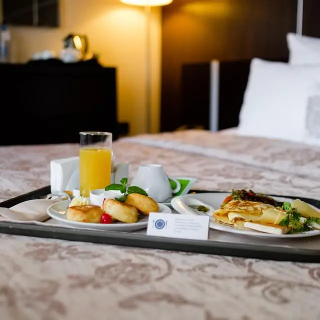Real photos of Grand Avenue by USTA Hotels