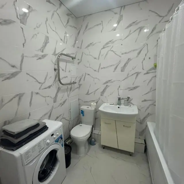 Real photos of 1-km apartment on Dorofeeva 7