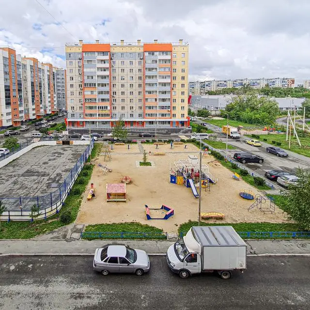 Real photos of Apartments on the street of the 40th anniversary of Victory 59 