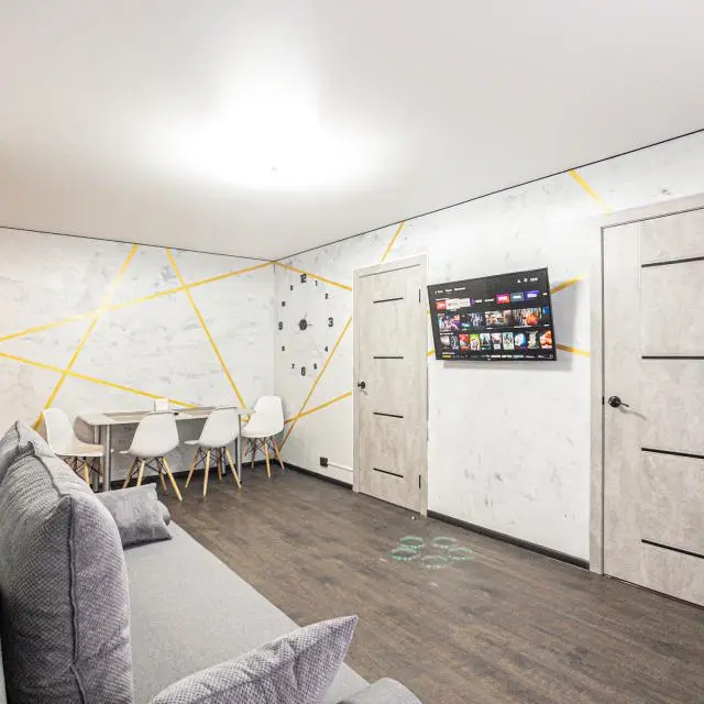 Real photos of 4-room apartment near the city center