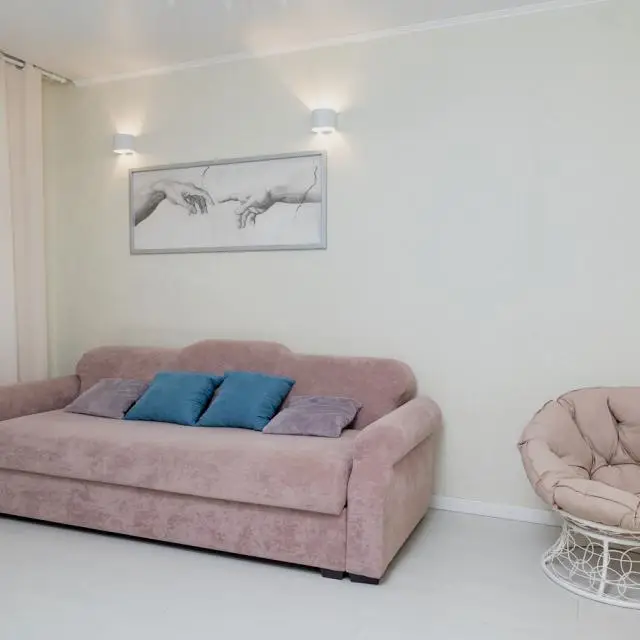 Real photos of Domino Apartments on Doronina Street