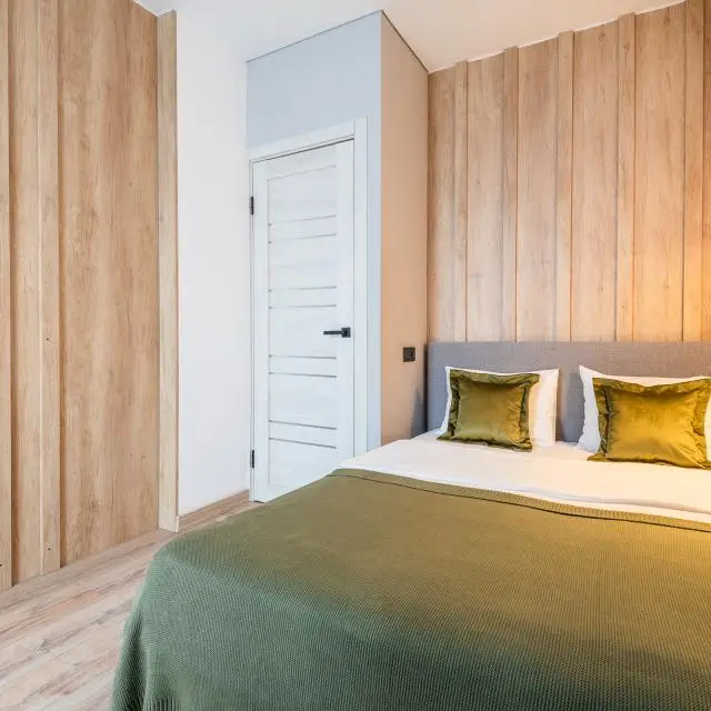 Real photos of Bulbash Apartments on Mstislavets Street 18