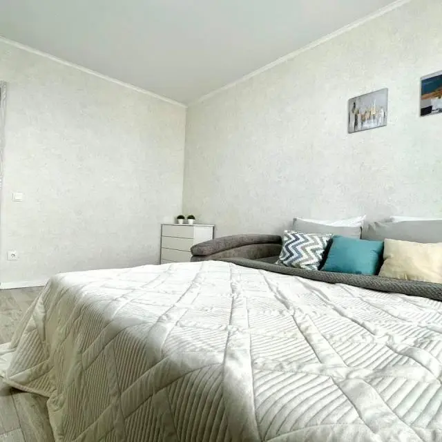 Real photos of Apartments on Stroiteley Avenue 70