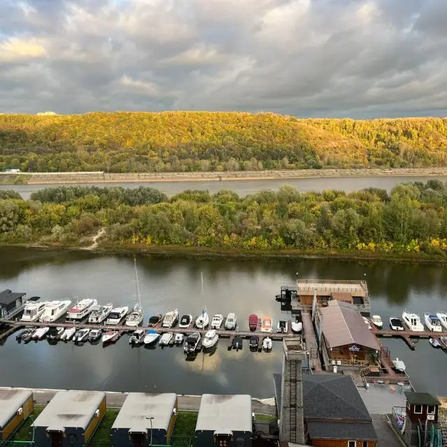 Real photos of Euro one-bedroom apartment with a view of the river and the city