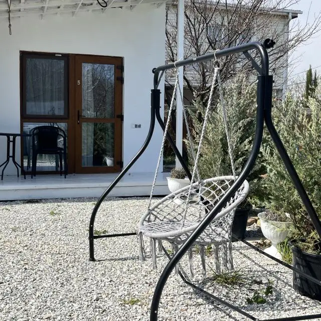 Real photos of Domiki na Parusnoj