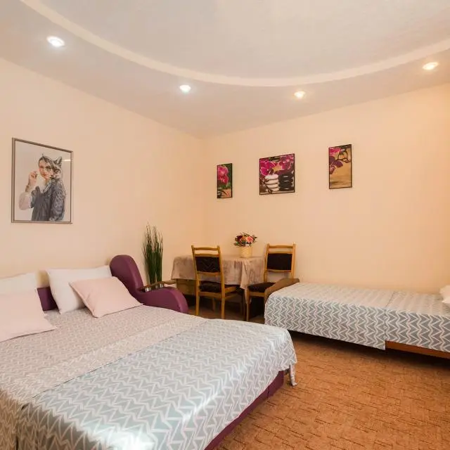 Реальные фото HomeHotel (ХоумОтель) на улице Краснодонцев 19 корпус 1