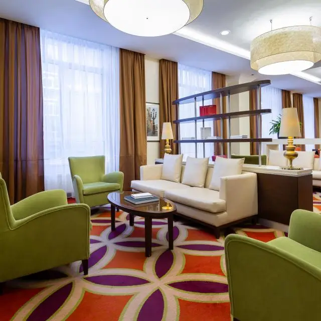 Real photos of CORT INN ST-PETERSBURG HOTEL & CONFERENCE CENTER (ex. Courtyard by Marriott St-Petersburg Center Hotel)
