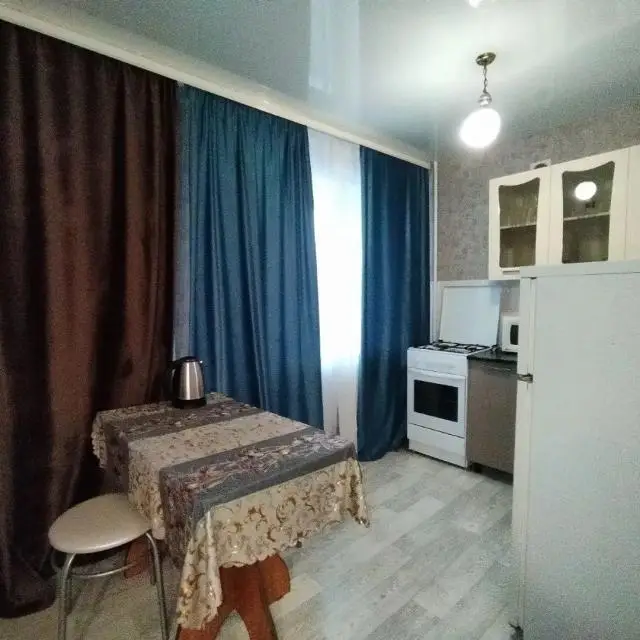 Real photos of Elvira Akulova's home on Lenin Avenue