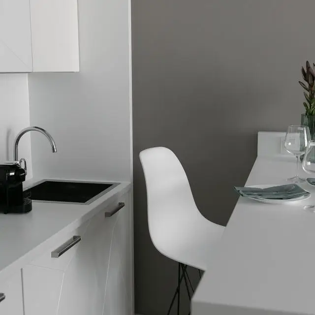 Реальные фото MyHome YourHome (МайХоум ЙоХоум) на улице Салова