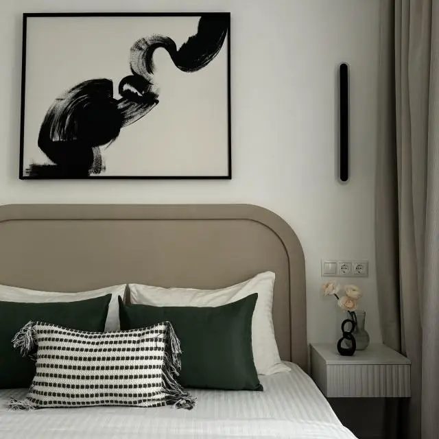 Real photos of Apartments on the 60th anniversary of October Avenue