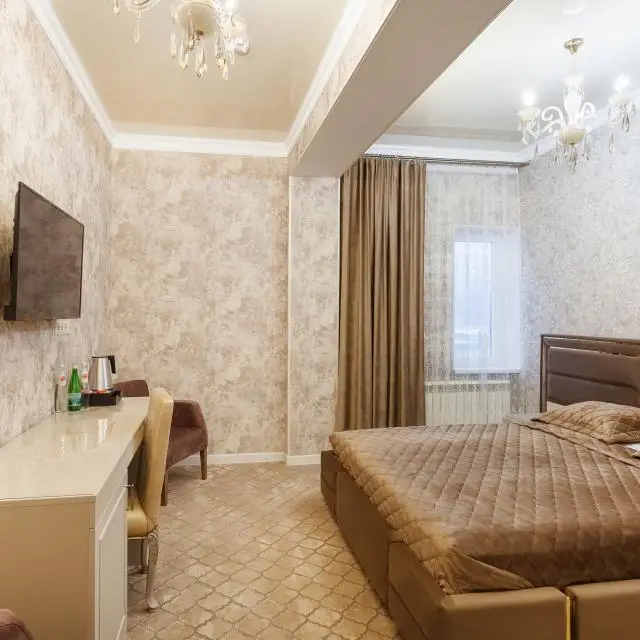 Real photos of Akropol