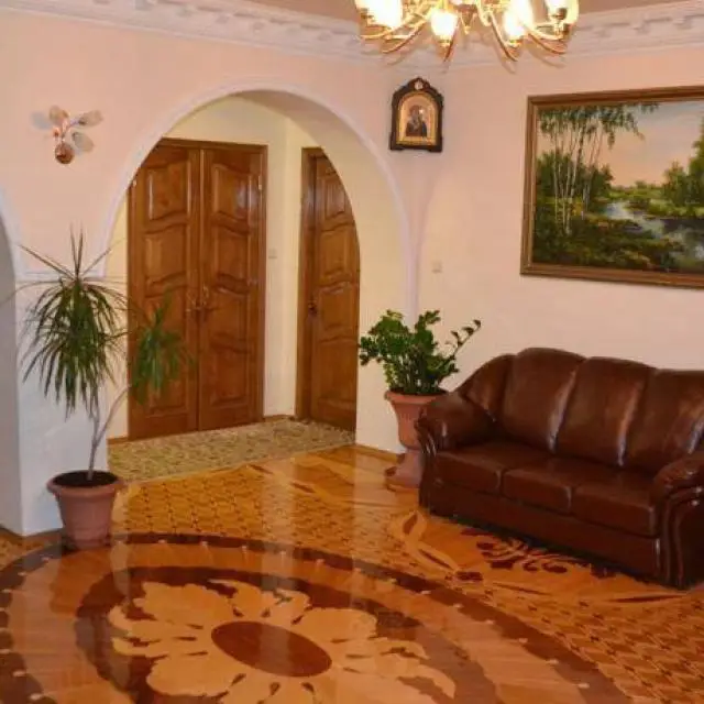 Real photos of Family House