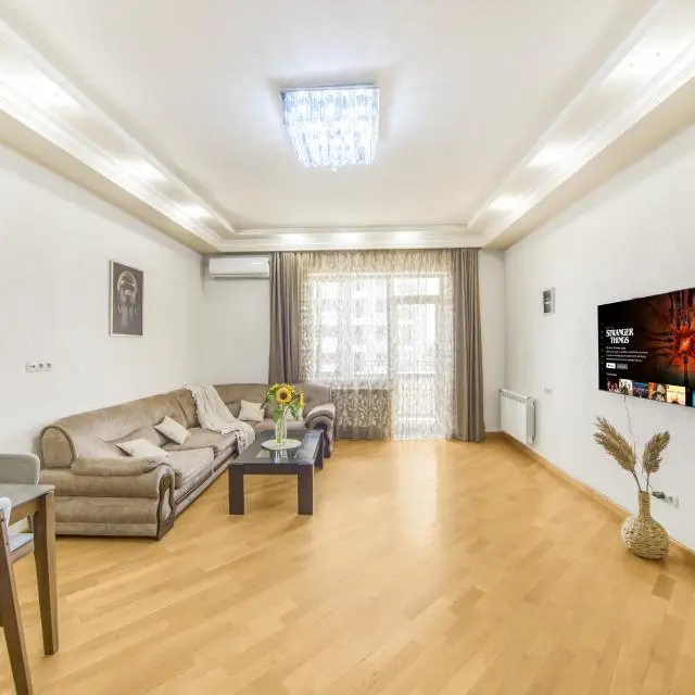 Реальные фото Stay Inn (Стей Инн) на улице Павстоса Бузанда 13