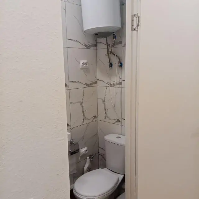 Real photos of Knox Apartments on Chekhov 9