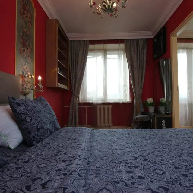 Real photos of The apartment is available on Komsomolsky 27 p. 5