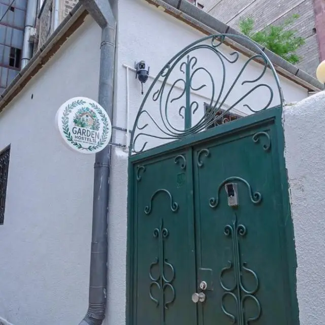 Реальные фото Garden Hostel 16 (Гарден Хостел 16)