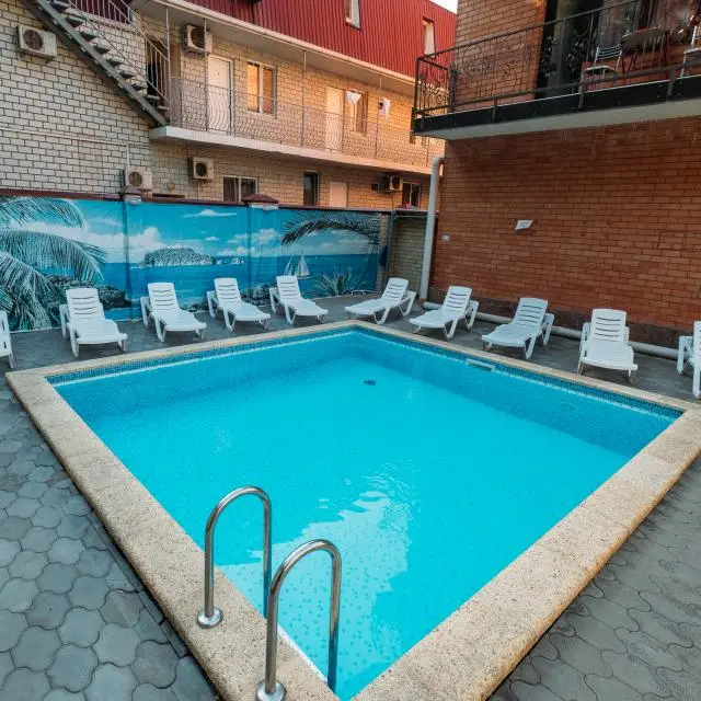 Real photos of Ersiko 1