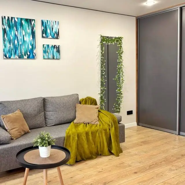 Real photos of Crystal Rentals is an apartment designed for business travelers and business trips