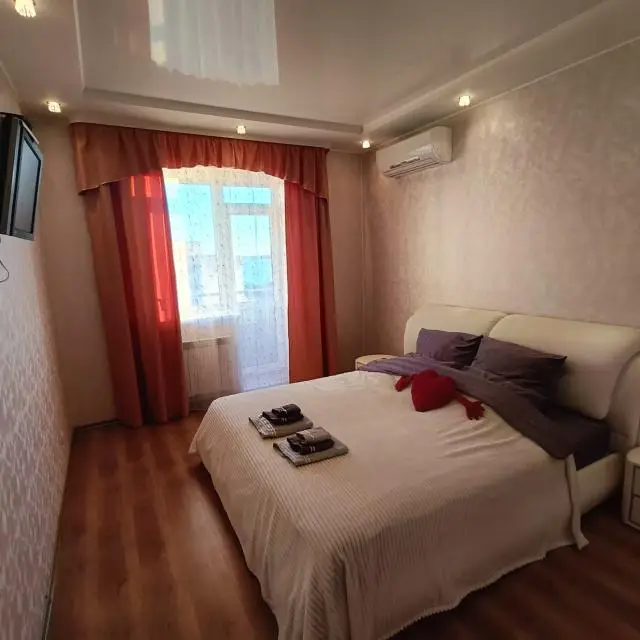 Real photos of 3-room apartment with bay view