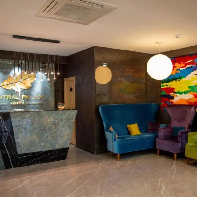 Real photos of Central Palace Hotel