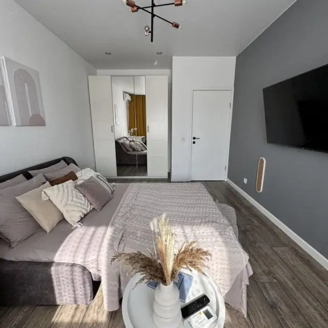Real photos of Studio apartments on Rodina street 24B  