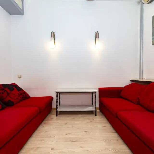 Real photos of Lighthouse on 87 Gogol Street