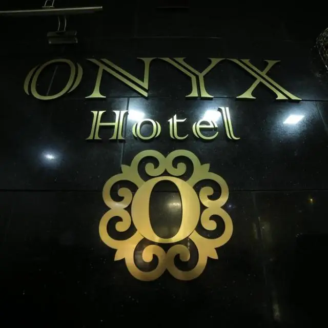 Real photos of Onyx