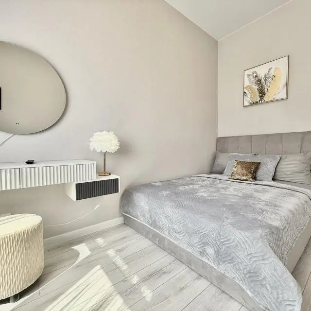 Real photos of GOLDEN FEATHER Apartments at 14 General Kornilov Street