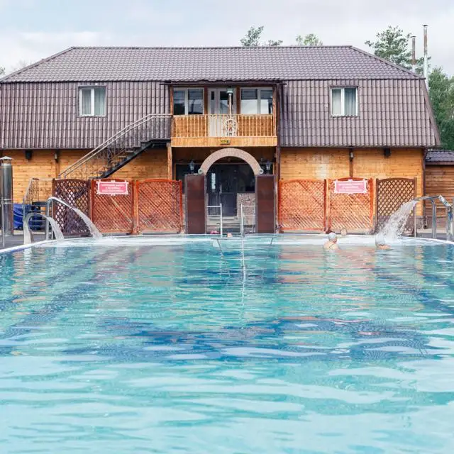 Real photos of Hotel complex 7 and I (2 case)