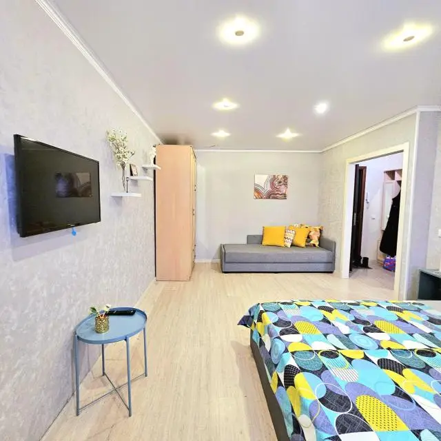 Real photos of Elvira Akulova's home on Lazurnaya street 31