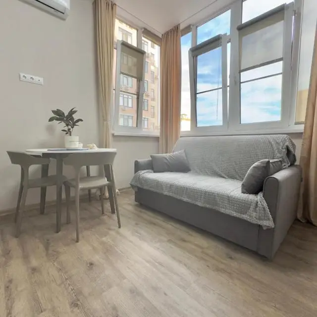 Real photos of Apartment on Lieutenant Schmidt 38/40