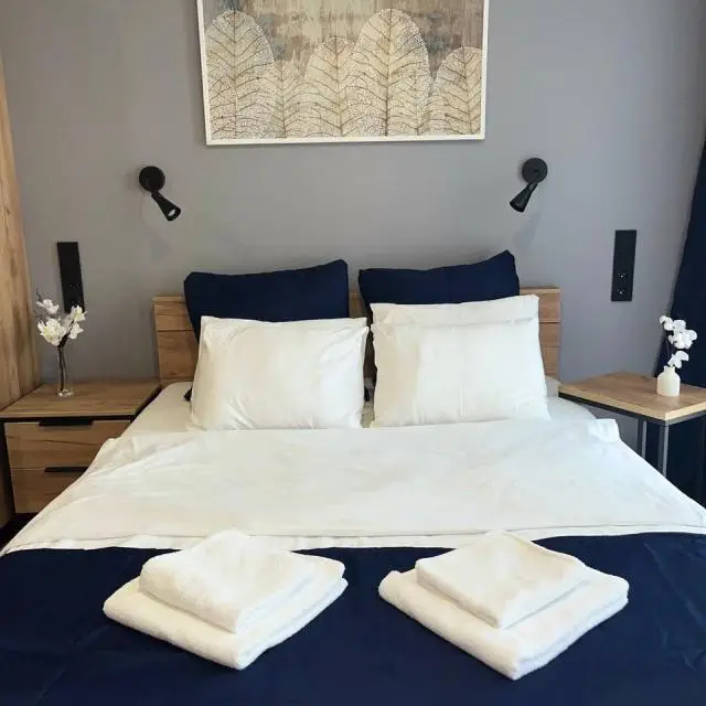 Real photos of 2-bed room in the center