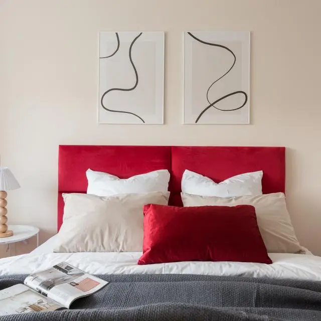 Real photos of Two Pillows on Renaissance Street 47