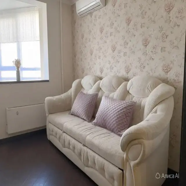 Real photos of Globus apartment chain on Boris Pasternak street 11