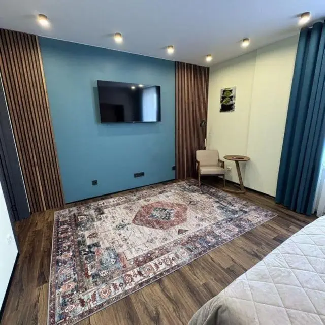 Real photos of Apartments on Tchaikovsky, 100/1