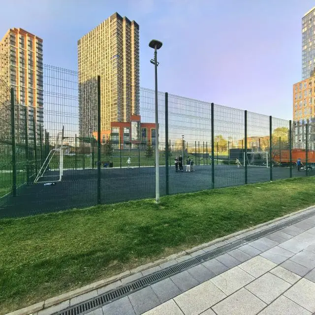 Real photos of LALAPART on Shelepikhinskaya embankment 34 building 1