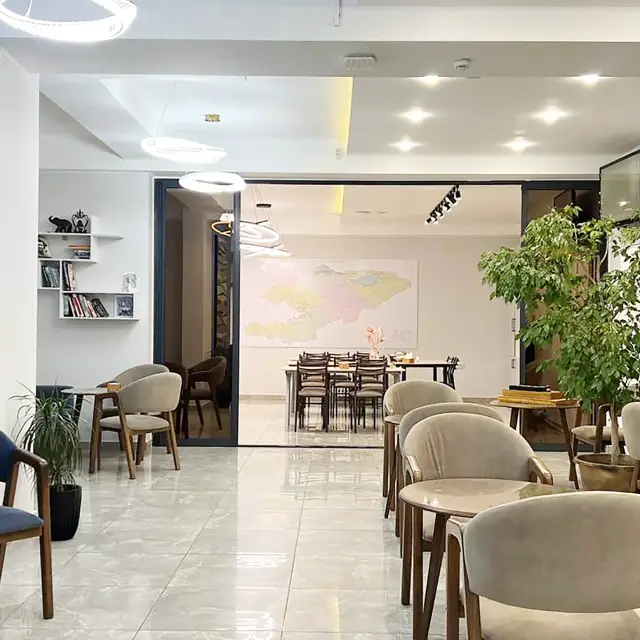Реальные фото Compass Hostel (Компасс)