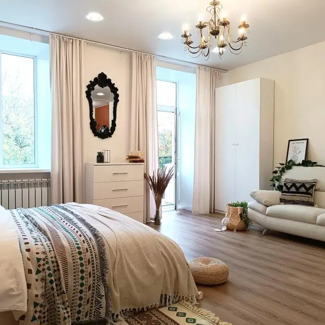 Real photos of DeNewHome on Revolution Avenue 23