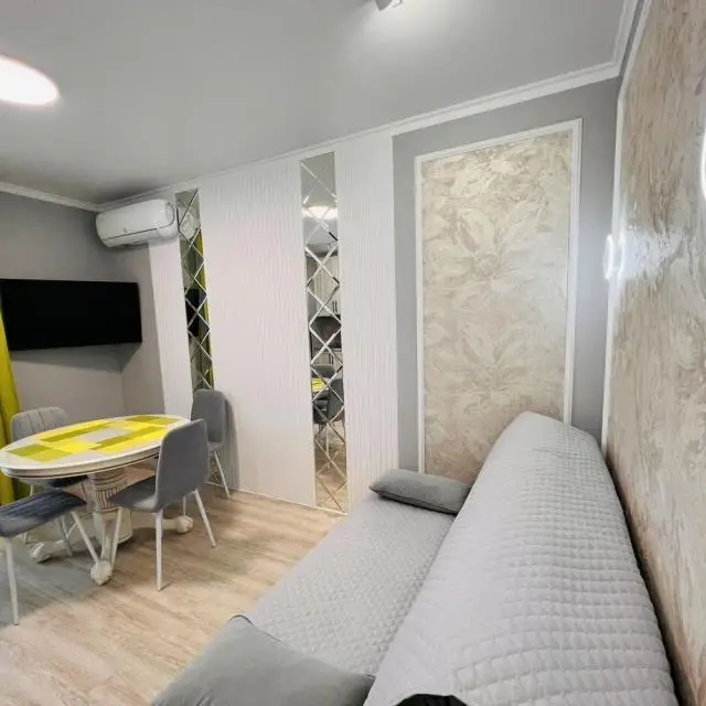 Real photos of Apartments in the Fruit residential complex on Acacia street, 34 k8