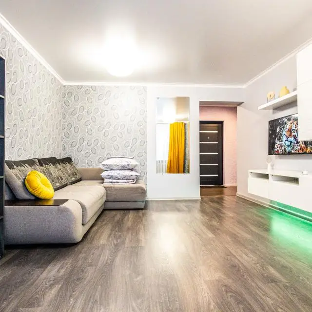 Real photos of 67 apartments on 13 Orshanskaya Street