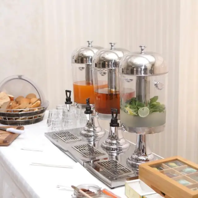 Реальные фото Anga Yerevan Hotel (Анга Ереван)