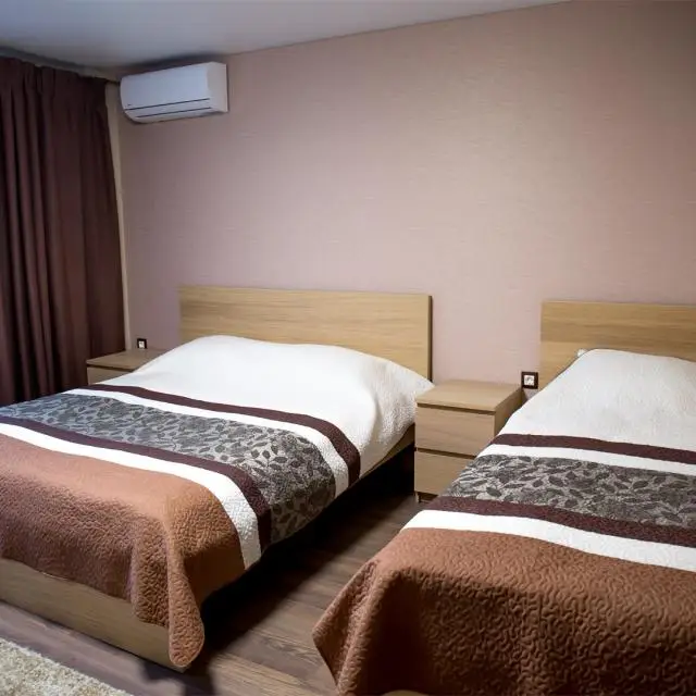Real photos of Roomer
