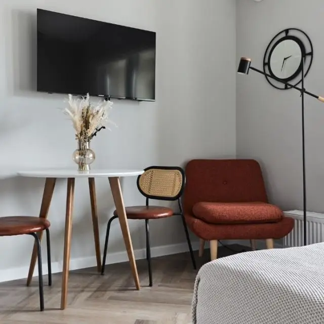 Real photos of MyHome YourHome on Golovnin Boulevard 4