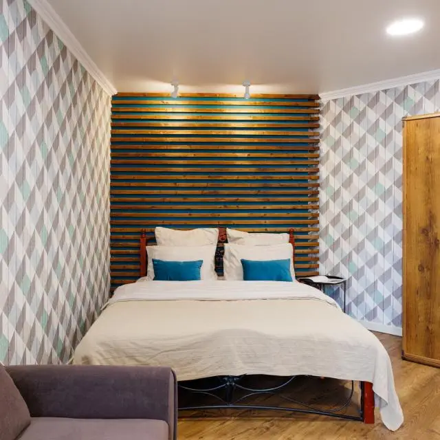 Real photos of Rental Family Rooms on 72/2 Shishkova Street