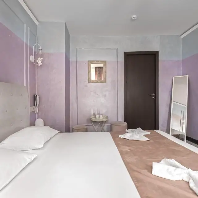 Real photos of Simple Rooms
