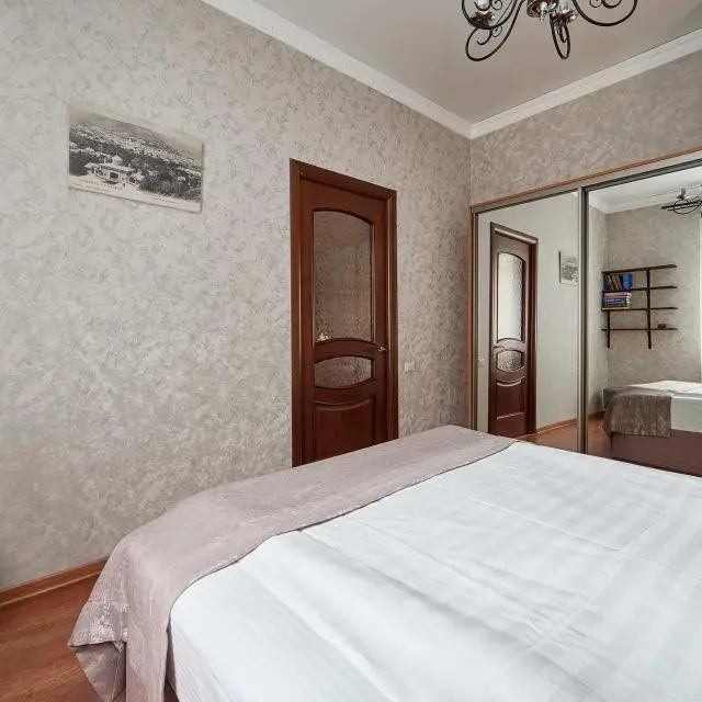 Real photos of Apartments on Karl Marx Avenue, 6