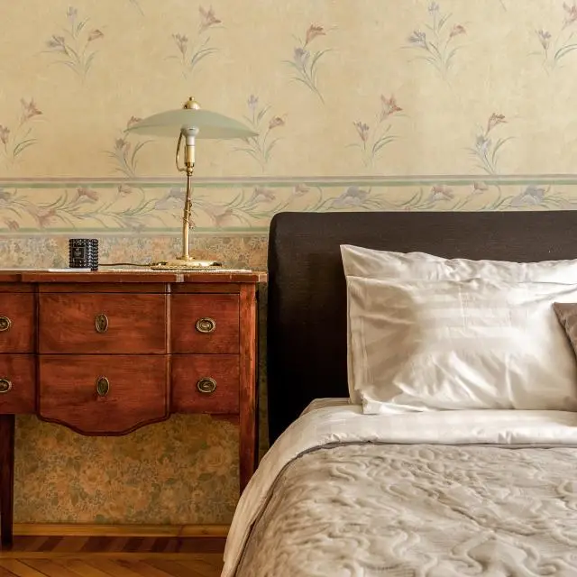 Real photos of 3-room apartment with a large living room on Nevsky Prospekt